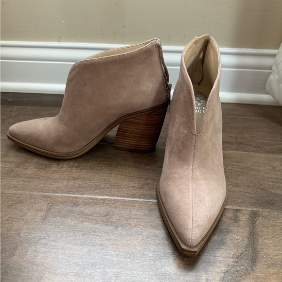 Vince Camuto Ginsel Booties - Picture 1 of 8
